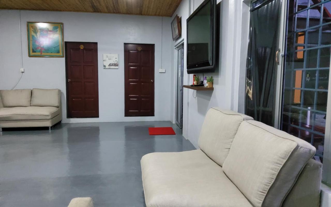 Pd Guesthouse ポートディクソン エクステリア 写真